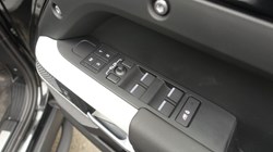 2024 (24) LAND ROVER DEFENDER 3.0 D300 X-Dynamic SE 110 5dr Auto 5195219