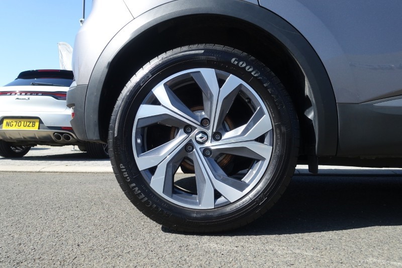 2022 (22) RENAULT CAPTUR 1.3 Mild hybrid 140 R.S. Line 5dr 5335899