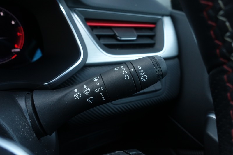 2022 (22) RENAULT CAPTUR 1.3 Mild hybrid 140 R.S. Line 5dr 5335908