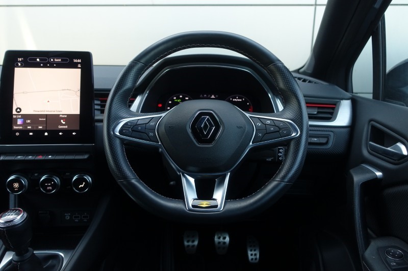 2022 (22) RENAULT CAPTUR 1.3 Mild hybrid 140 R.S. Line 5dr 5335891