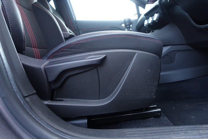 2022 (22) RENAULT CAPTUR 1.3 Mild hybrid 140 R.S. Line 5dr 5335917