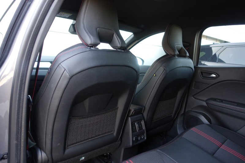 2022 (22) RENAULT CAPTUR 1.3 Mild hybrid 140 R.S. Line 5dr 5335924