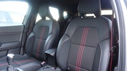 2022 (22) RENAULT CAPTUR 1.3 Mild hybrid 140 R.S. Line 5dr 5335928