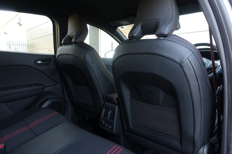 2022 (22) RENAULT CAPTUR 1.3 Mild hybrid 140 R.S. Line 5dr 5335921