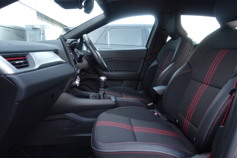 2022 (22) RENAULT CAPTUR 1.3 Mild hybrid 140 R.S. Line 5dr 5335879