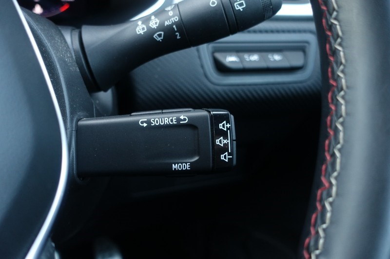 2022 (22) RENAULT CAPTUR 1.3 Mild hybrid 140 R.S. Line 5dr 5335907