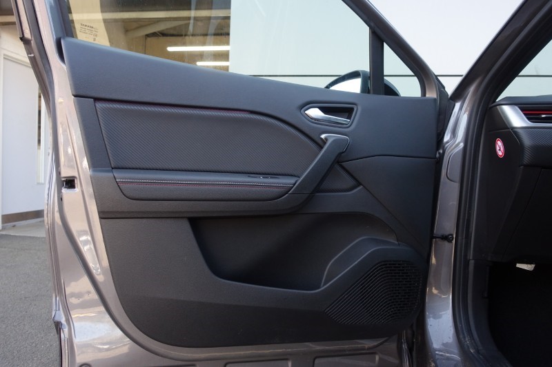 2022 (22) RENAULT CAPTUR 1.3 Mild hybrid 140 R.S. Line 5dr 5335926