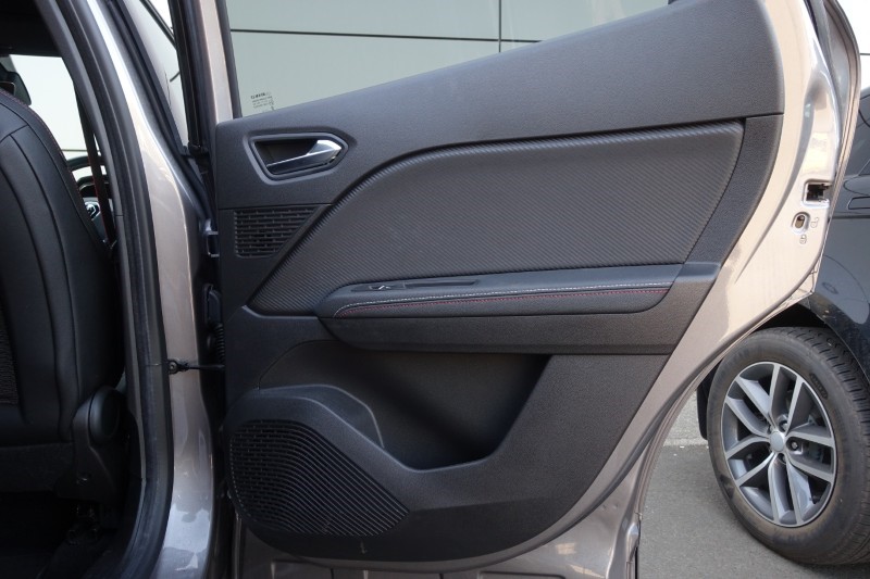 2022 (22) RENAULT CAPTUR 1.3 Mild hybrid 140 R.S. Line 5dr 5335920