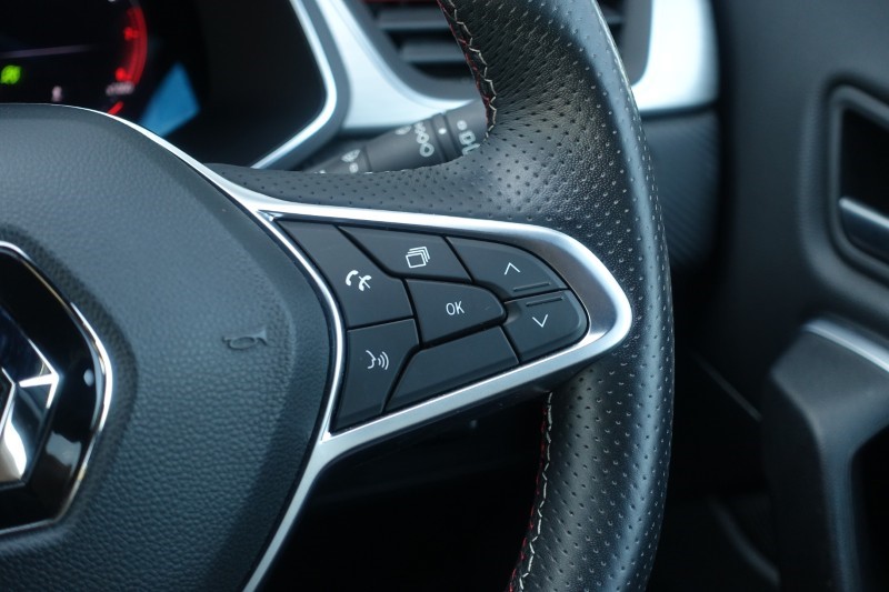 2022 (22) RENAULT CAPTUR 1.3 Mild hybrid 140 R.S. Line 5dr 5335906