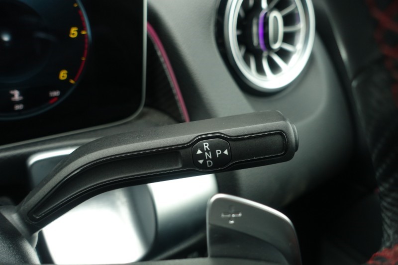 2022 (22) MERCEDES-BENZ GLB 220d 4Matic AMG Line Premium 5dr 8G-Tronic 5215211