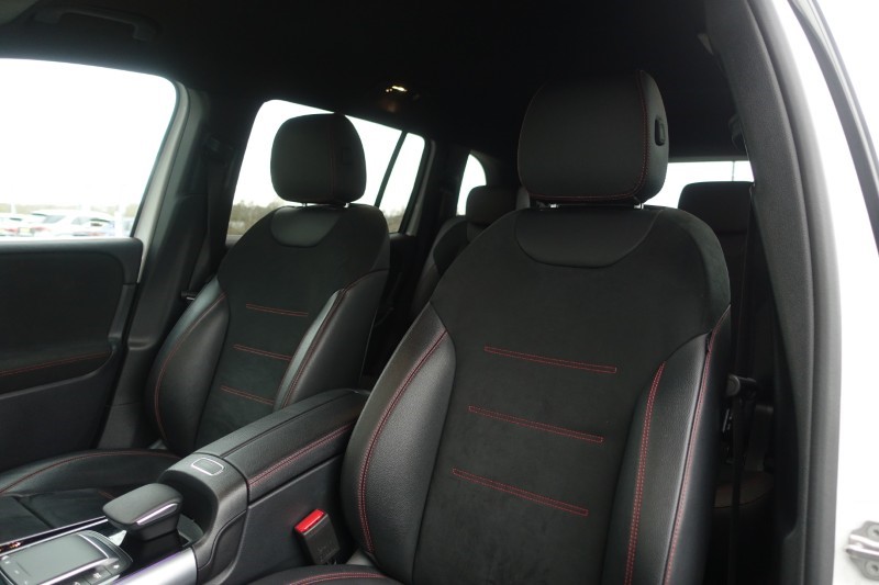 2022 (22) MERCEDES-BENZ GLB 220d 4Matic AMG Line Premium 5dr 8G-Tronic 5215252