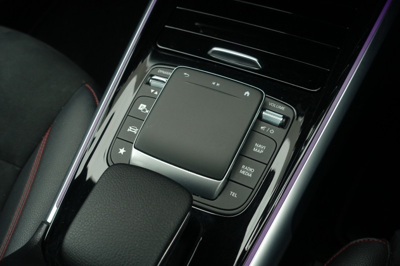 2022 (22) MERCEDES-BENZ GLB 220d 4Matic AMG Line Premium 5dr 8G-Tronic 5215235