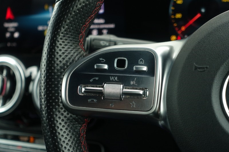 2022 (22) MERCEDES-BENZ GLB 220d 4Matic AMG Line Premium 5dr 8G-Tronic 5215229