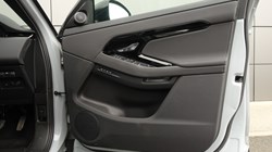2024 (24) LAND ROVER RANGE ROVER EVOQUE 2.0 D165 S 5dr 2WD 5211037