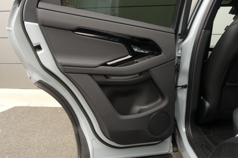 2024 (24) LAND ROVER RANGE ROVER EVOQUE 2.0 D165 S 5dr 2WD 5211044