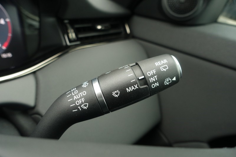 2024 (24) LAND ROVER RANGE ROVER EVOQUE 2.0 D165 S 5dr 2WD 5211026