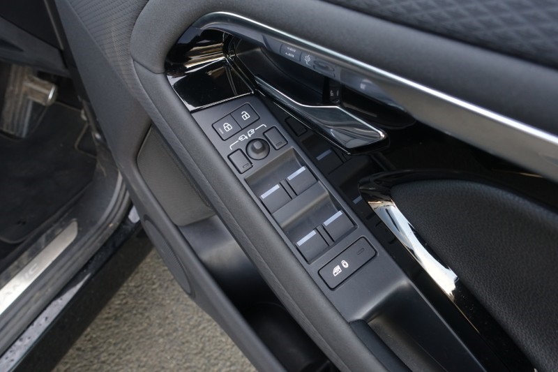 2023 (23) LAND ROVER RANGE ROVER EVOQUE 2.0 D200 Evoque Edition 5dr Auto 5247585