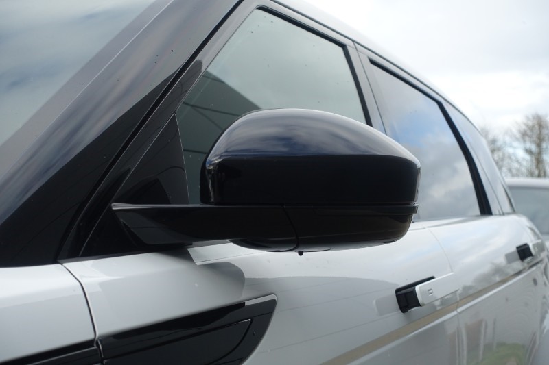 2023 (23) LAND ROVER RANGE ROVER EVOQUE 2.0 D200 R-Dynamic SE 5dr Auto 5231219