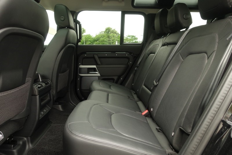 2024 (24) LAND ROVER DEFENDER 3.0 D250 XS Edition 110 5dr Auto 5531401