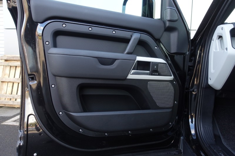 2024 (24) LAND ROVER DEFENDER 3.0 D250 XS Edition 110 5dr Auto 5256527