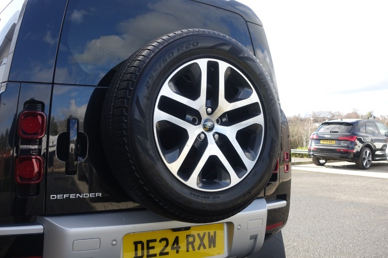 2024 (24) LAND ROVER DEFENDER 3.0 D250 XS Edition 110 5dr Auto 5256491
