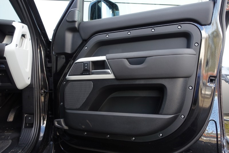 2024 (24) LAND ROVER DEFENDER 3.0 D250 XS Edition 110 5dr Auto 5256517