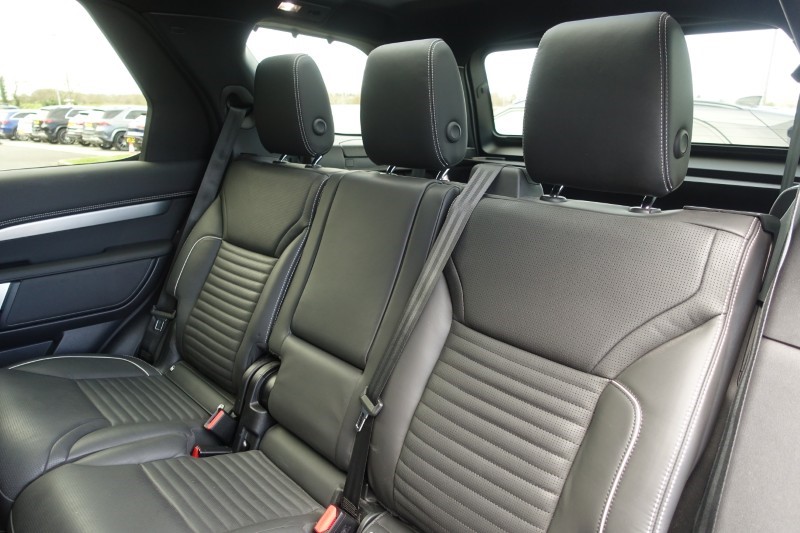 2023 (23) LAND ROVER DISCOVERY 3.0 D300 R-Dynamic HSE 5dr Auto 5235293