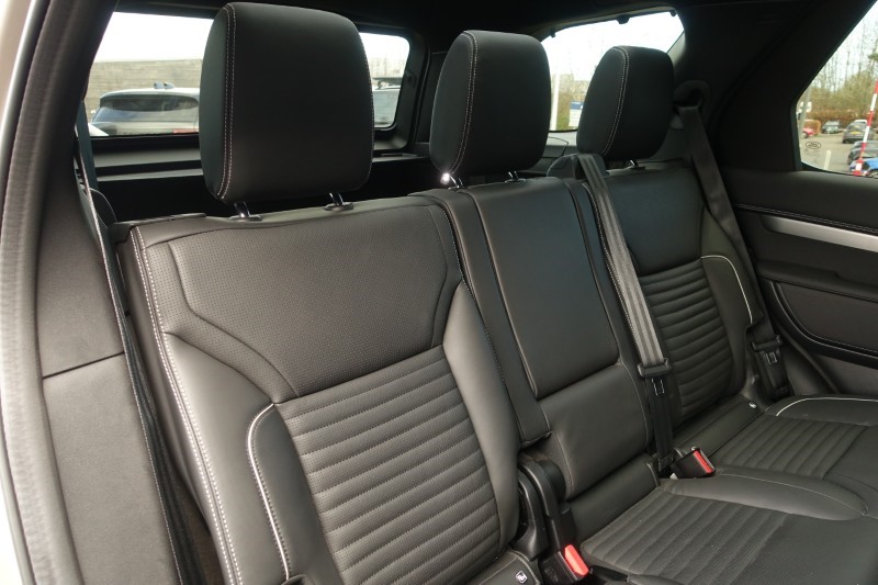 2023 (23) LAND ROVER DISCOVERY 3.0 D300 R-Dynamic HSE 5dr Auto 5235289