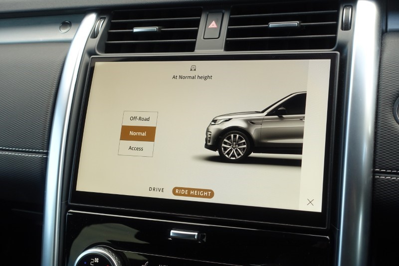 2023 (23) LAND ROVER DISCOVERY 3.0 D300 R-Dynamic HSE 5dr Auto 5235274