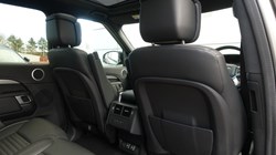 2023 (23) LAND ROVER DISCOVERY 3.0 D300 R-Dynamic HSE 5dr Auto 5235288