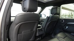 2023 (23) LAND ROVER DISCOVERY 3.0 D300 R-Dynamic HSE 5dr Auto 5235292