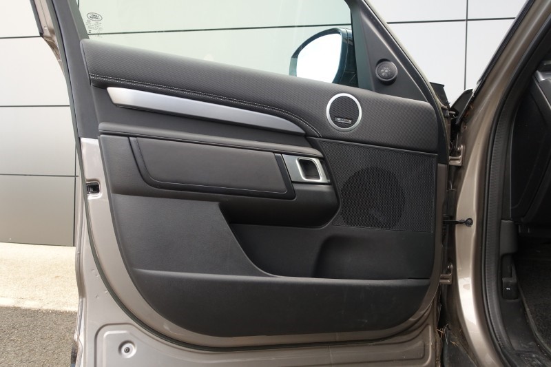 2023 (23) LAND ROVER DISCOVERY 3.0 D300 R-Dynamic HSE 5dr Auto 5235294