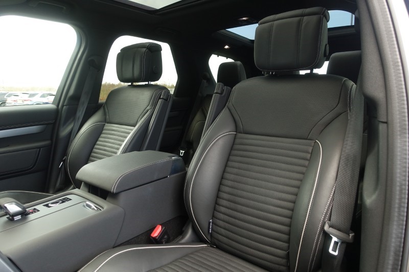 2023 (23) LAND ROVER DISCOVERY 3.0 D300 R-Dynamic HSE 5dr Auto 5235297