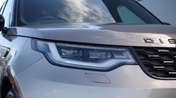 2023 (23) LAND ROVER DISCOVERY 3.0 D300 R-Dynamic HSE 5dr Auto 5235254