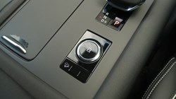 2023 (23) LAND ROVER DISCOVERY 3.0 D300 R-Dynamic HSE 5dr Auto 5235278