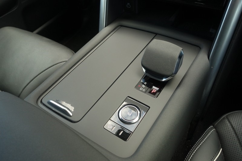 2023 (23) LAND ROVER DISCOVERY 3.0 D300 R-Dynamic HSE 5dr Auto 5235277