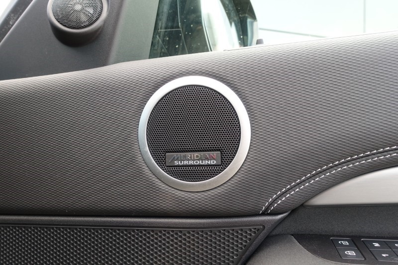 2023 (23) LAND ROVER DISCOVERY 3.0 D300 R-Dynamic HSE 5dr Auto 5235284