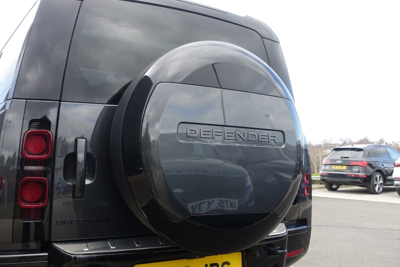 2023 (73) LAND ROVER DEFENDER 3.0 D300 X-Dynamic HSE 130 5dr Auto [8 Seat] 5234842