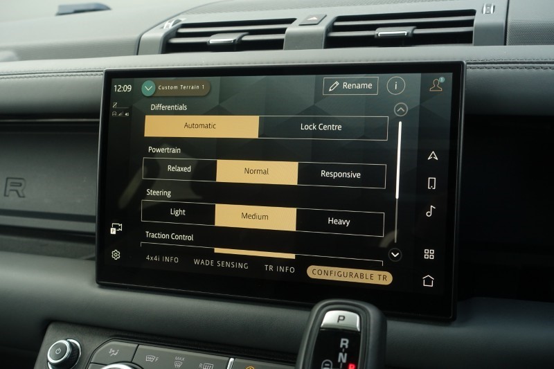 2023 (73) LAND ROVER DEFENDER 3.0 D300 X-Dynamic HSE 130 5dr Auto [8 Seat] 5234807