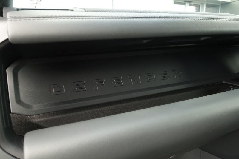 2023 (73) LAND ROVER DEFENDER 3.0 D300 X-Dynamic HSE 130 5dr Auto [8 Seat] 5234831