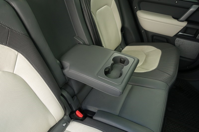 2023 (73) LAND ROVER DEFENDER 3.0 D300 X-Dynamic HSE 130 5dr Auto [8 Seat] 5234821