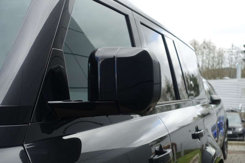 2023 (73) LAND ROVER DEFENDER 3.0 D300 X-Dynamic HSE 130 5dr Auto [8 Seat] 5234848