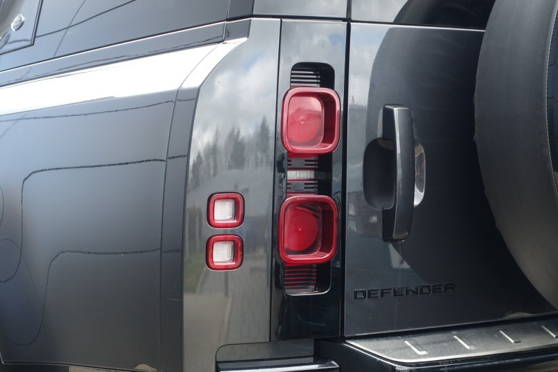 2023 (73) LAND ROVER DEFENDER 3.0 D300 X-Dynamic HSE 130 5dr Auto [8 Seat] 5234792