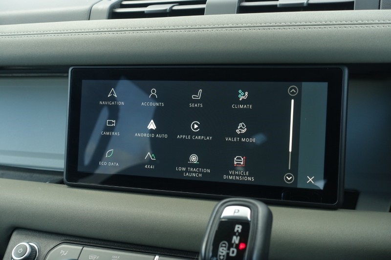 2020 (70) LAND ROVER DEFENDER 2.0 D240 SE 110 5dr Auto [6 Seat] 5228674