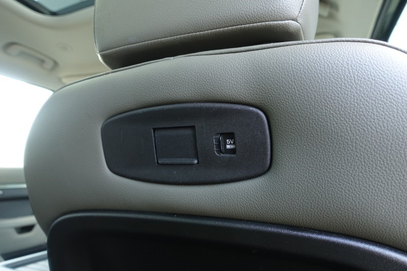 2020 (70) LAND ROVER DEFENDER 2.0 D240 SE 110 5dr Auto [6 Seat] 5228688