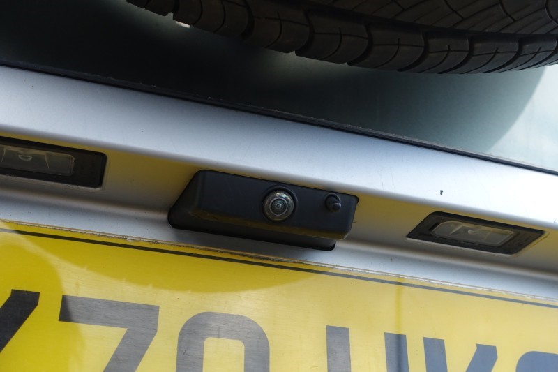 2020 (70) LAND ROVER DEFENDER 2.0 D240 SE 110 5dr Auto [6 Seat] 5228661