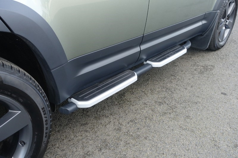 2020 (70) LAND ROVER DEFENDER 2.0 D240 SE 110 5dr Auto [6 Seat] 5228656