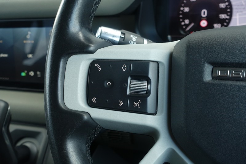 2020 (70) LAND ROVER DEFENDER 2.0 D240 SE 110 5dr Auto [6 Seat] 5228672