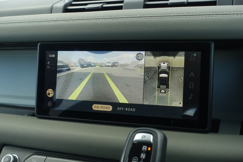 2020 (70) LAND ROVER DEFENDER 2.0 D240 SE 110 5dr Auto [6 Seat] 5228642