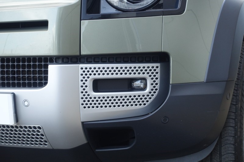 2020 (70) LAND ROVER DEFENDER 2.0 D240 SE 110 5dr Auto [6 Seat] 5228668